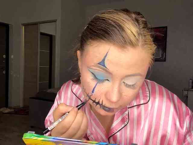 DomoniqueEdnie webcam