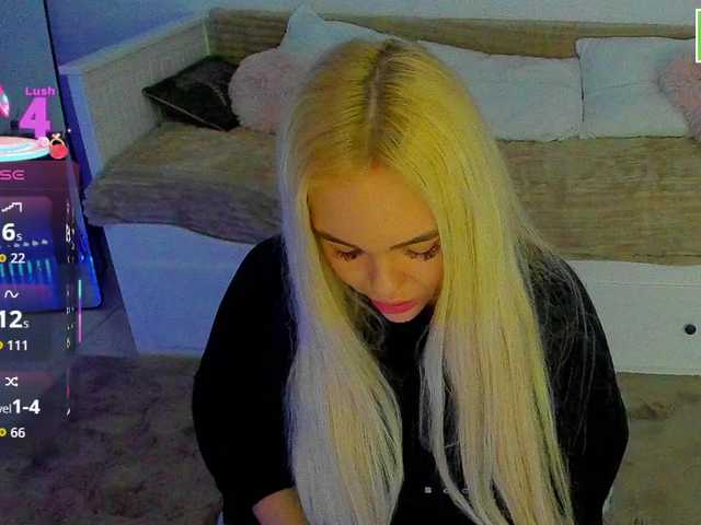 DaisyAbby03's BongaCams show and profile