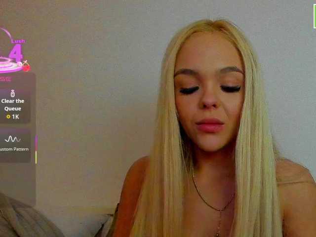 DaisyAbby03