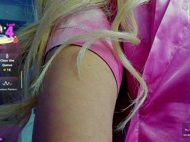 DaisyAbby03's BongaCams show and profile