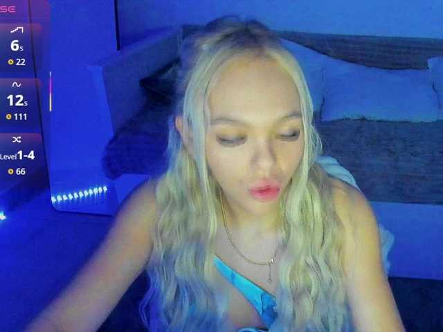 DaisyAbby03's BongaCams show and profile