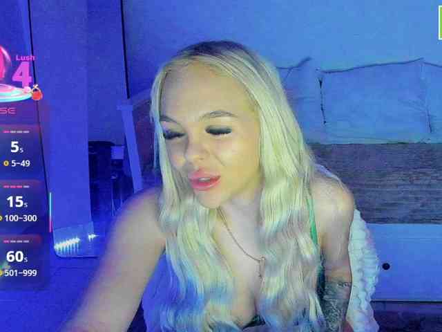 DaisyAbby03 webcam