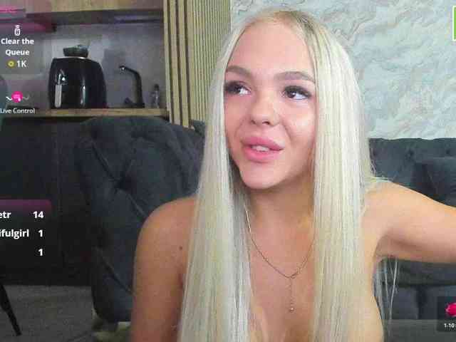 DaisyAbby03 webcam