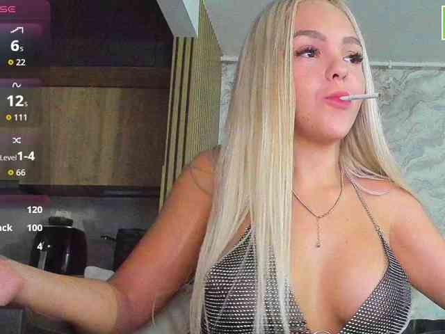 DaisyAbby03 webcam