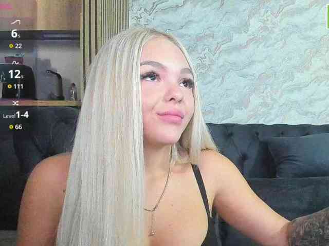 DaisyAbby03 webcam