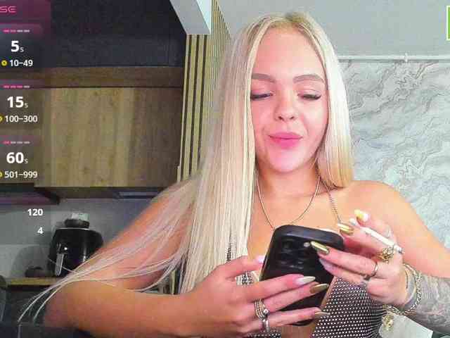 DaisyAbby03 webcam