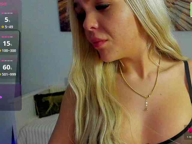 DaisyAbby03 webcam