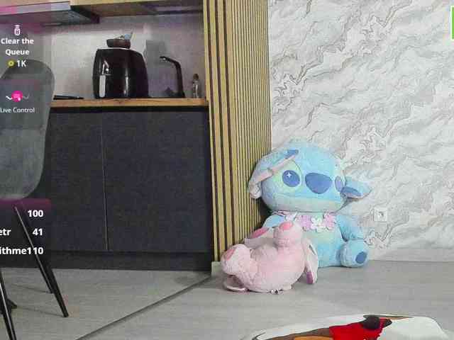 DaisyAbby03 webcam