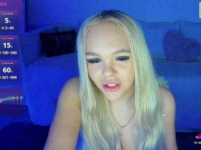 DaisyAbby03 webcam