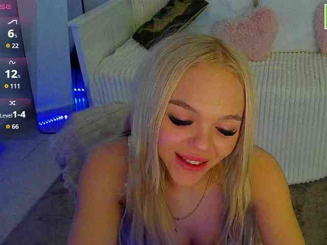 DaisyAbby03 webcam