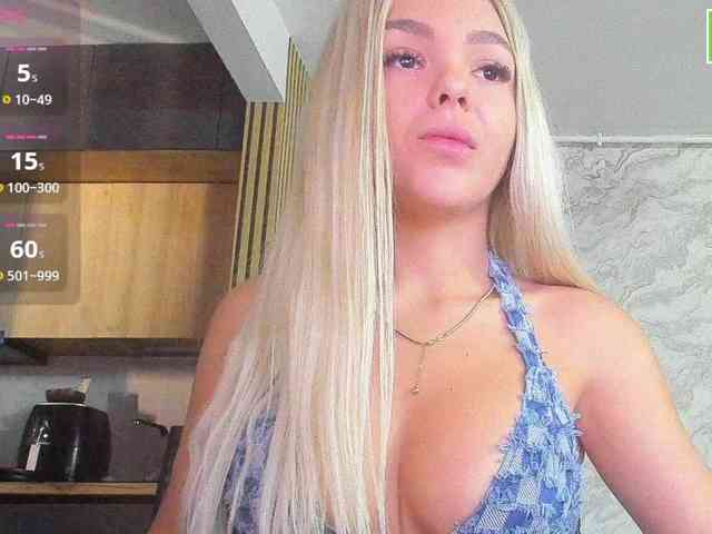 DaisyAbby03