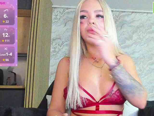 DaisyAbby03 webcam