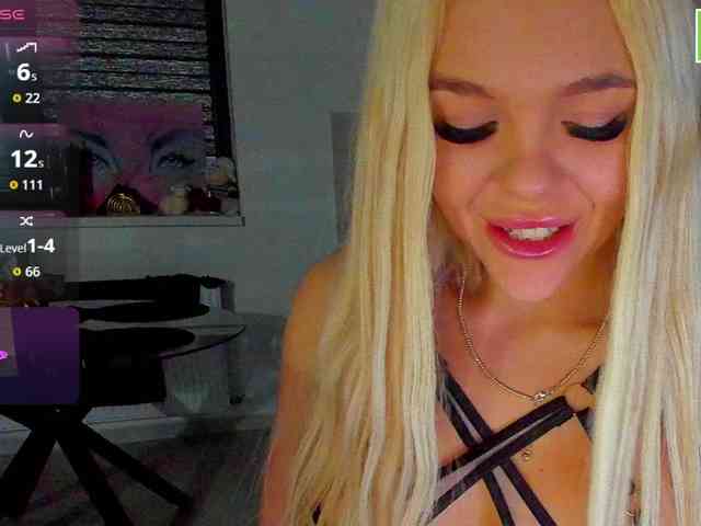 DaisyAbby03 webcam