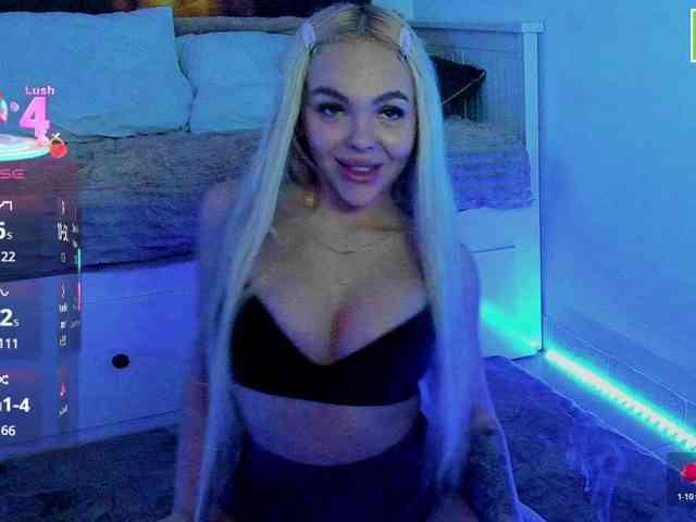 DaisyAbby03 webcam