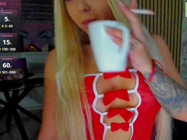 DaisyAbby03 webcam