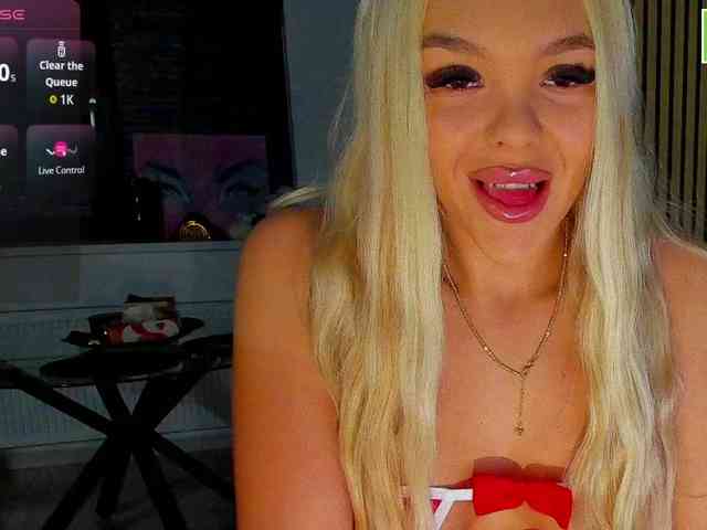 DaisyAbby03 webcam