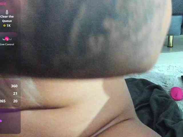 DaisyAbby03 webcam