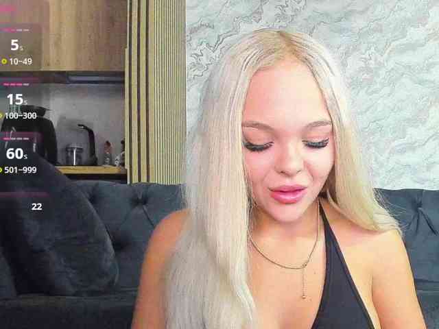 DaisyAbby03 webcam