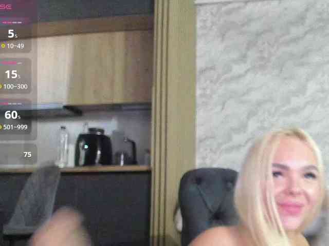 DaisyAbby03