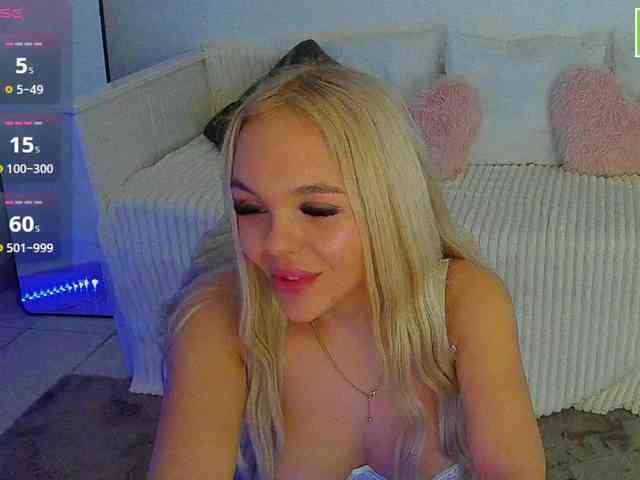 DaisyAbby03 webcam