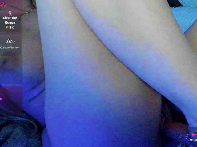 DaisyAbby03 webcam