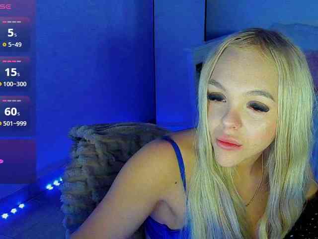 DaisyAbby03 webcam
