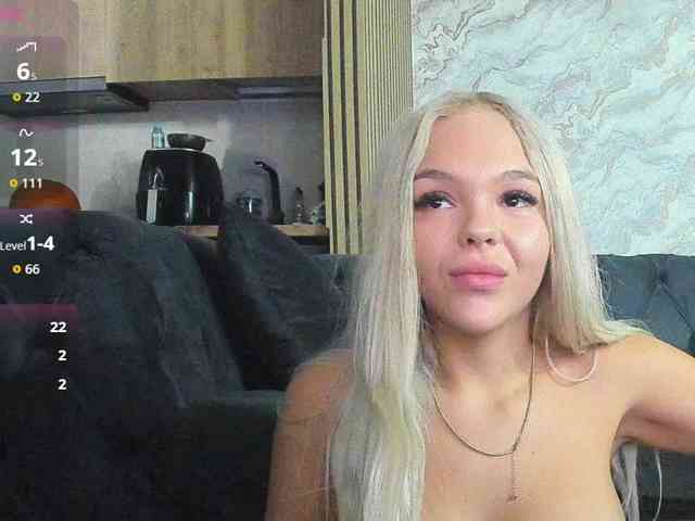 DaisyAbby03 webcam