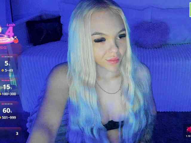 DaisyAbby03 webcam