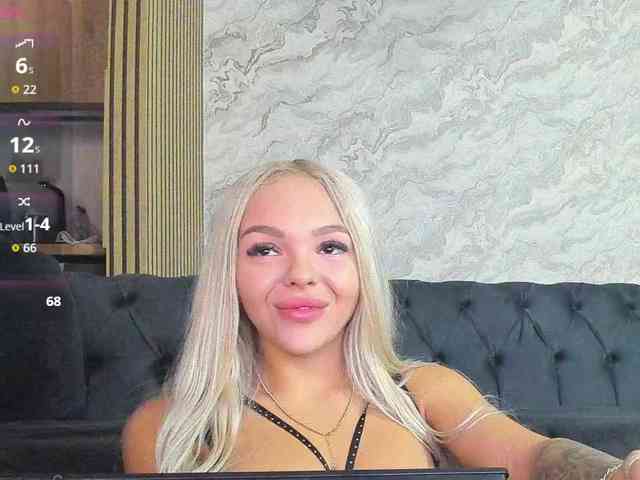 DaisyAbby03 webcam