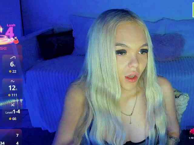 DaisyAbby03 webcam