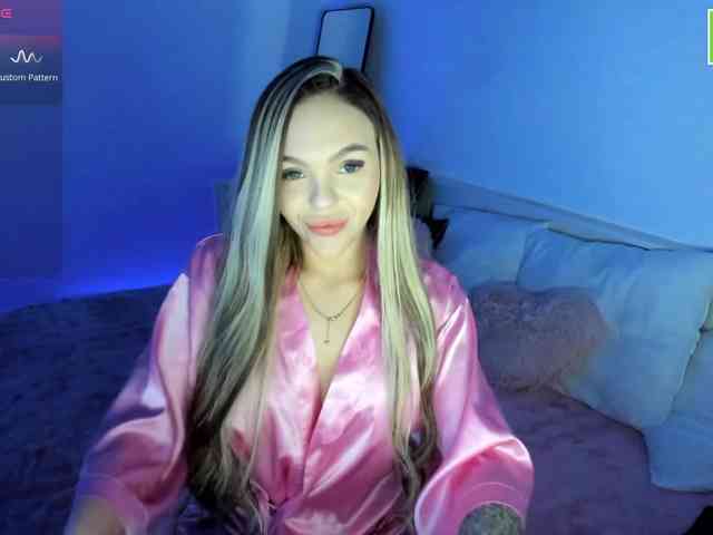 DaisyAbby03 webcam