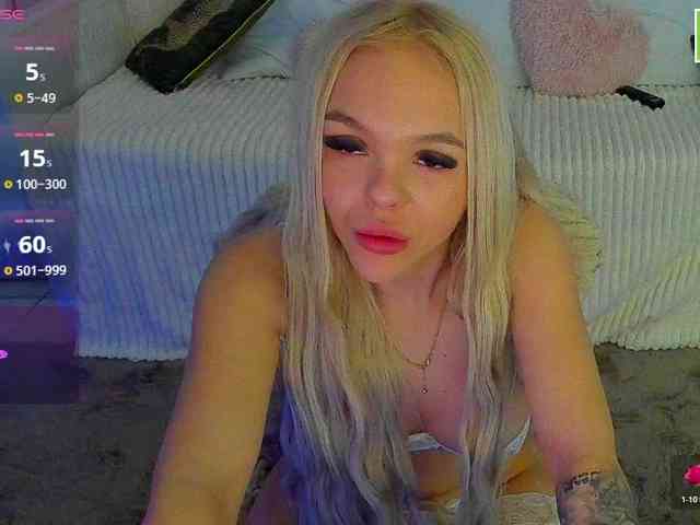 DaisyAbby03 webcam