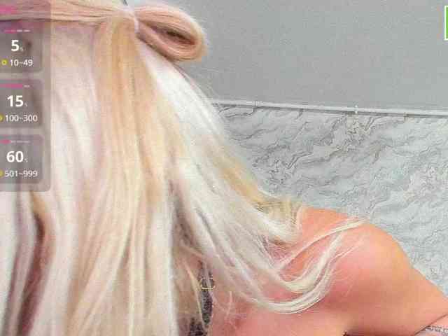 DaisyAbby03 webcam