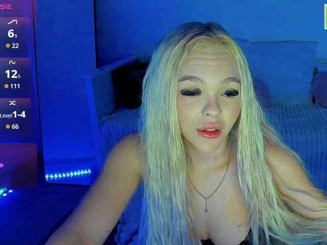 DaisyAbby03 webcam