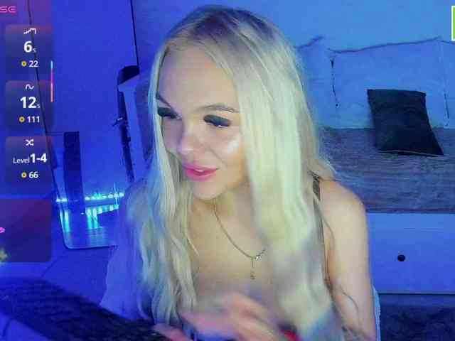 DaisyAbby03 webcam