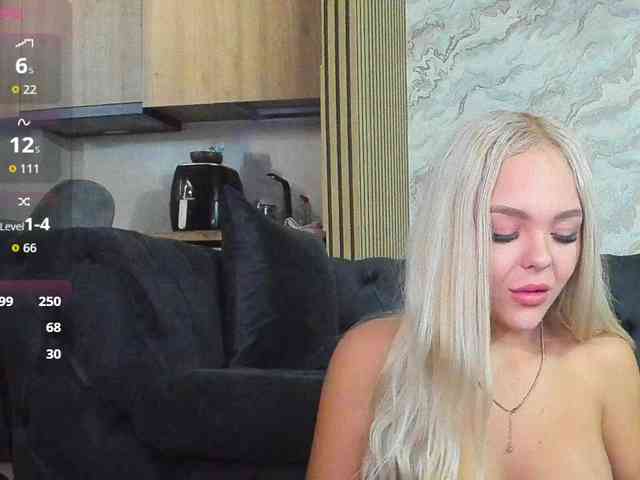 DaisyAbby03 webcam