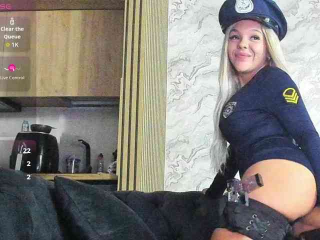 DaisyAbby03 webcam