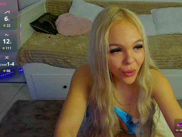 DaisyAbby03 webcam