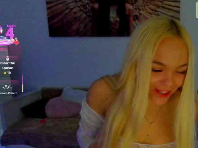 DaisyAbby03 webcam