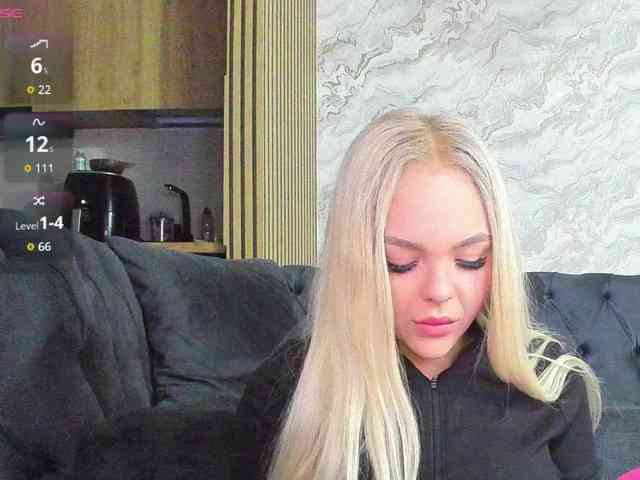 DaisyAbby03 webcam