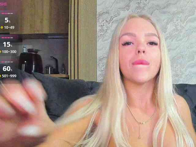 DaisyAbby03 webcam