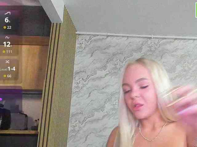 DaisyAbby03 webcam