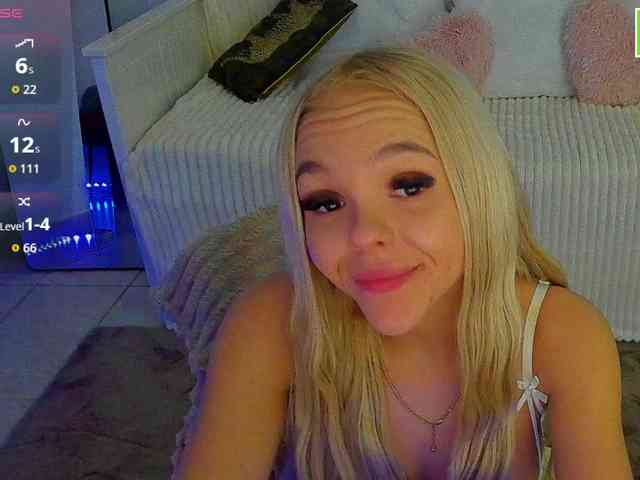 DaisyAbby03 webcam