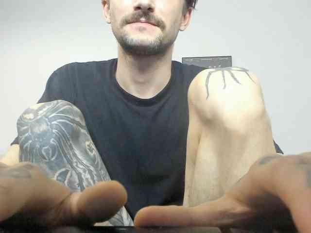 SimonReed Live Webcam on BongaCams