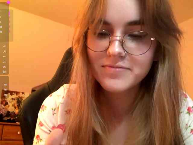 CandyJoly webcam