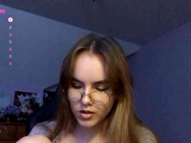 CandyJoly webcam