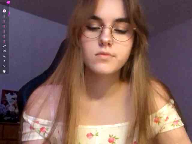 CandyJoly webcam
