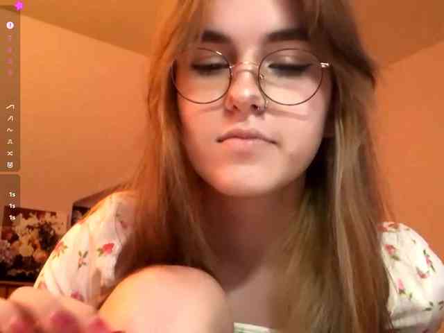 CandyJoly webcam