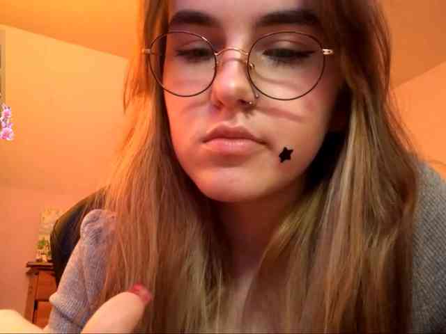 CandyJoly webcam