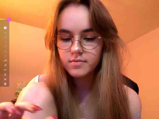 CandyJoly webcam